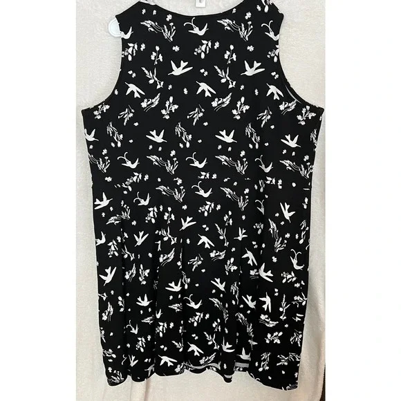 leota fit and flare dress Leota Womens Lara Pleated Midi Fit & Flare Dress